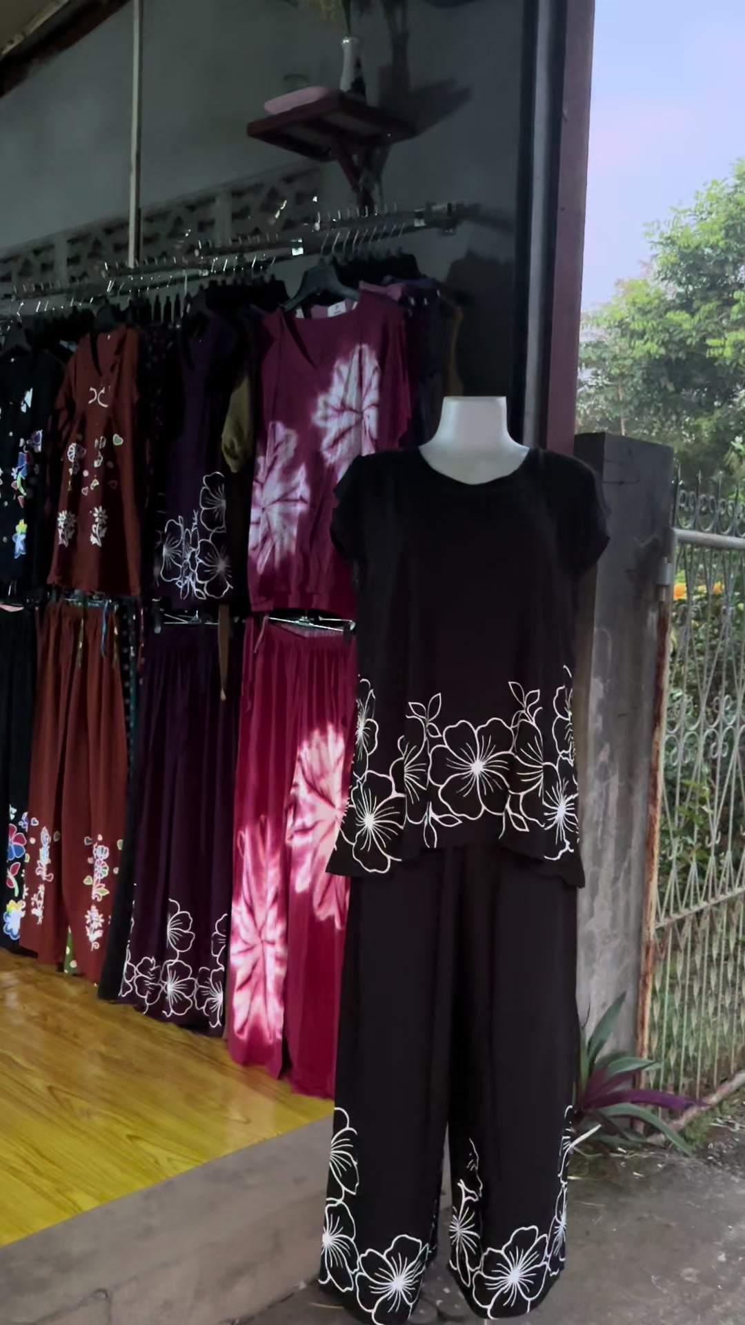 @Yadanar Fashion
