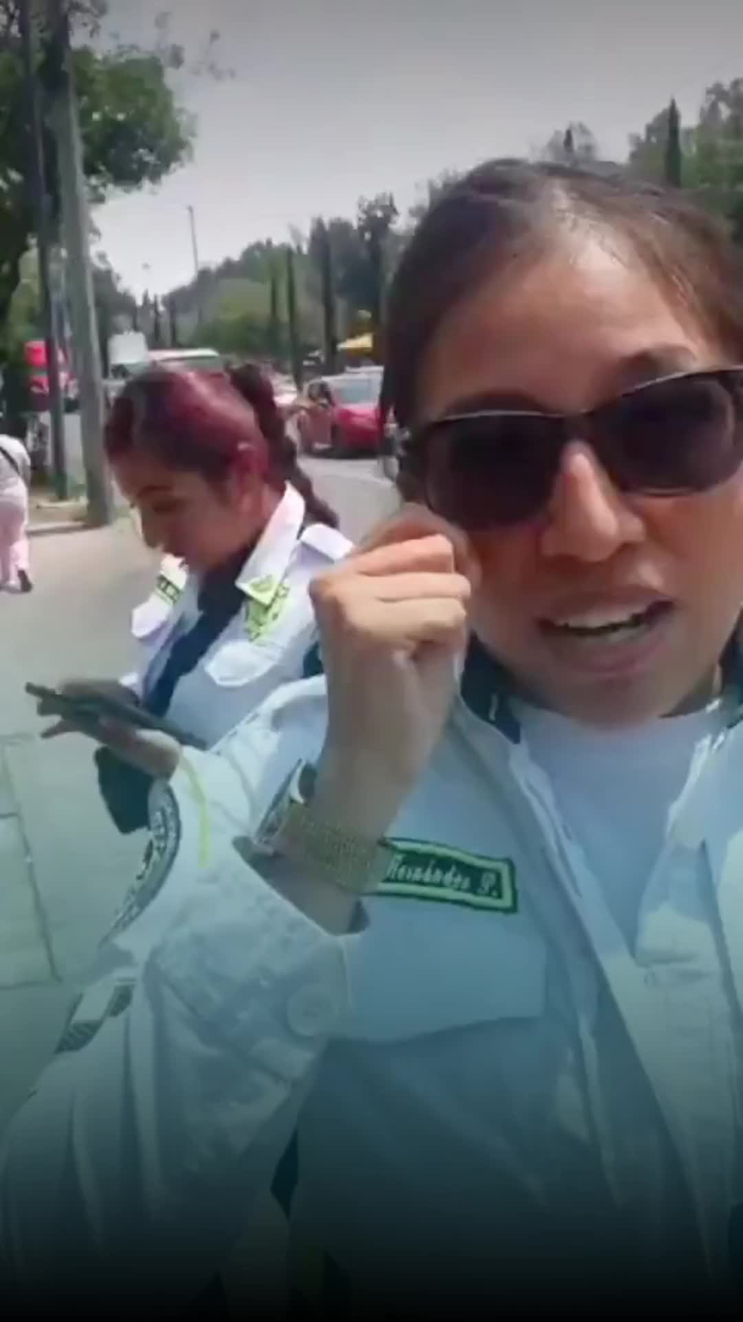 @Entre l&iacute;neas