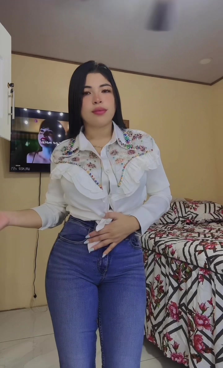 @Ariana A Miranda 💫