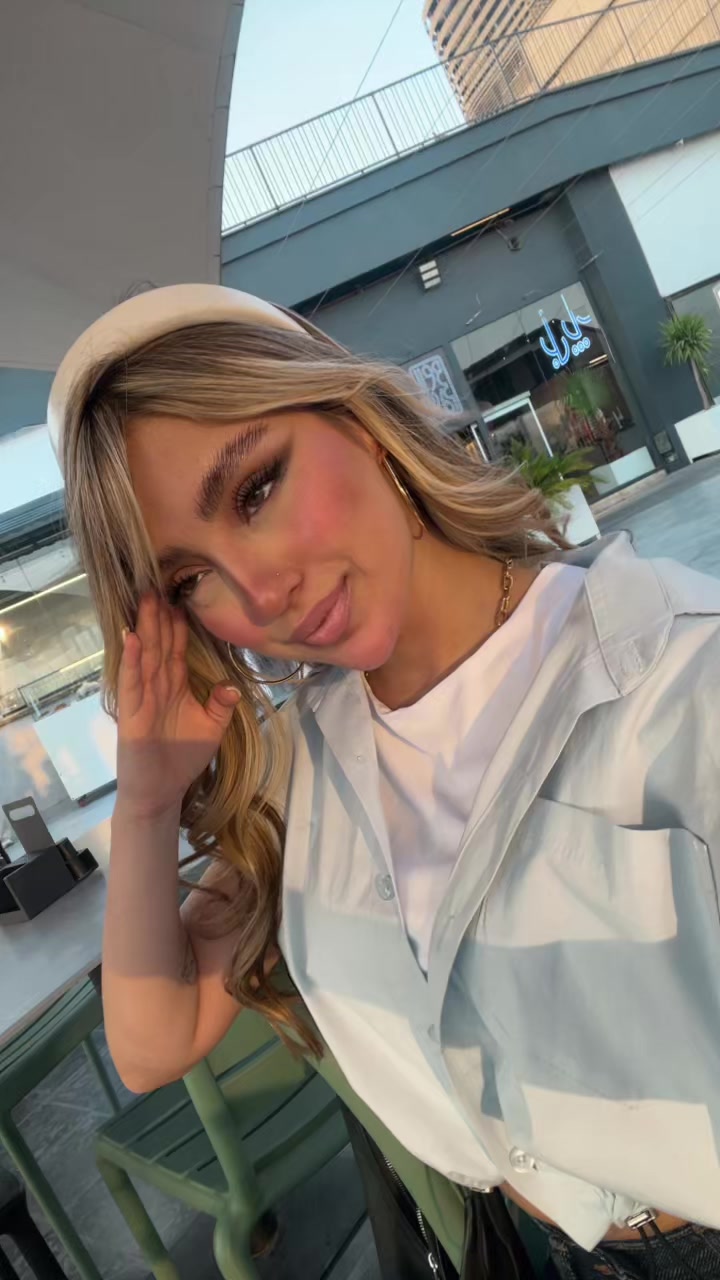 @Roxana Hosseini