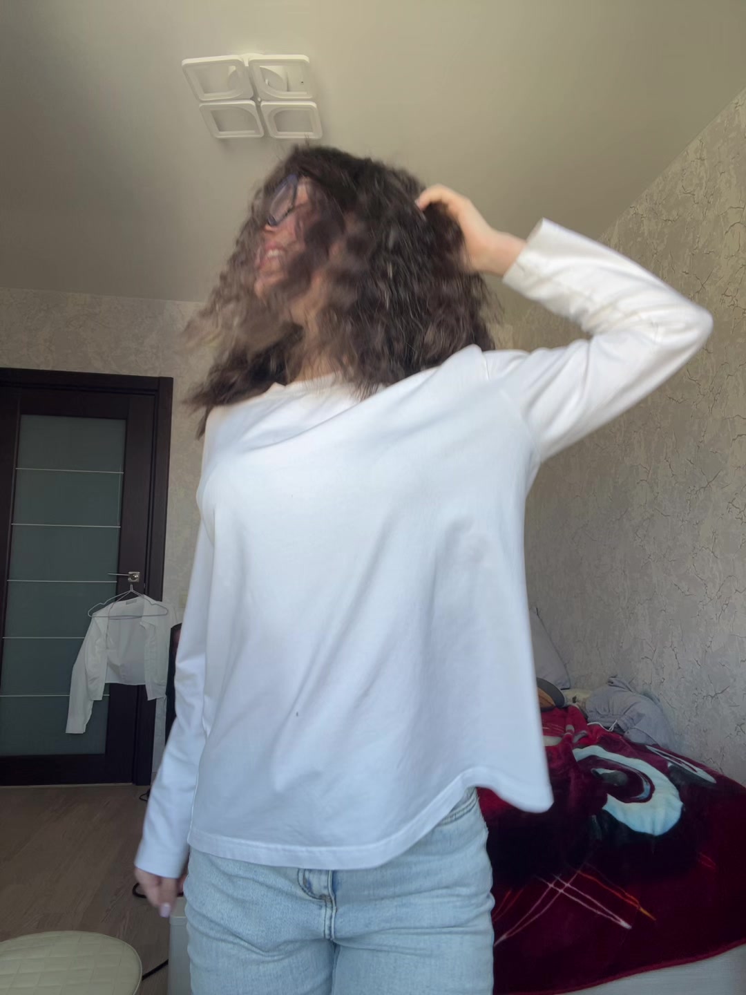 @palevaa_