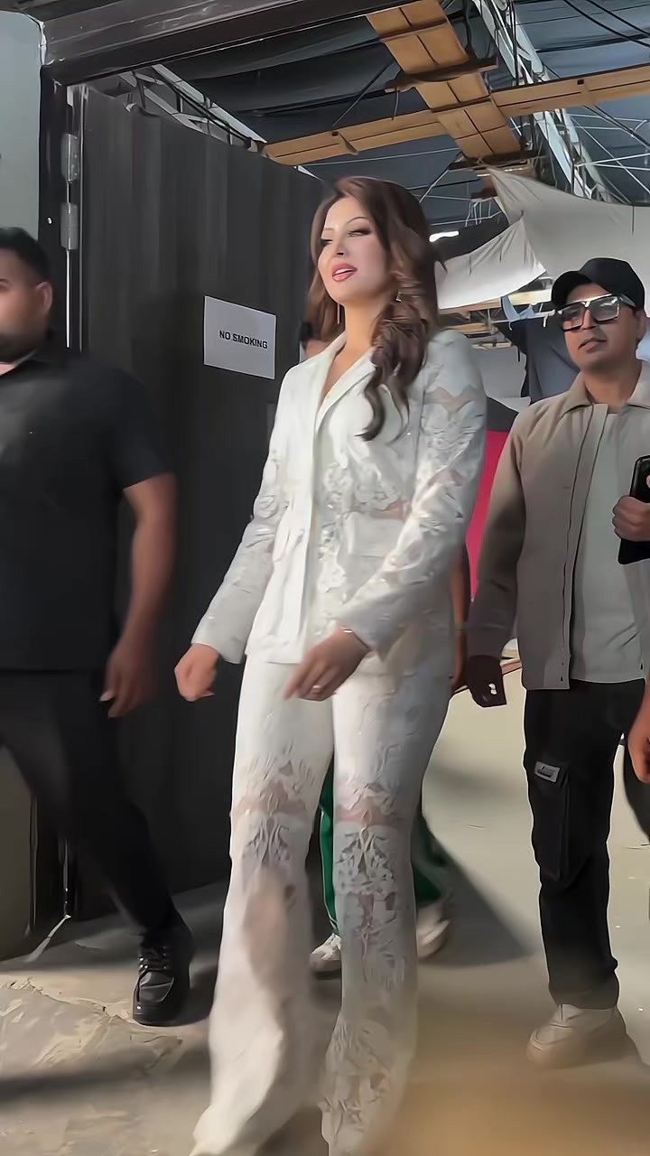 @urvashirautela