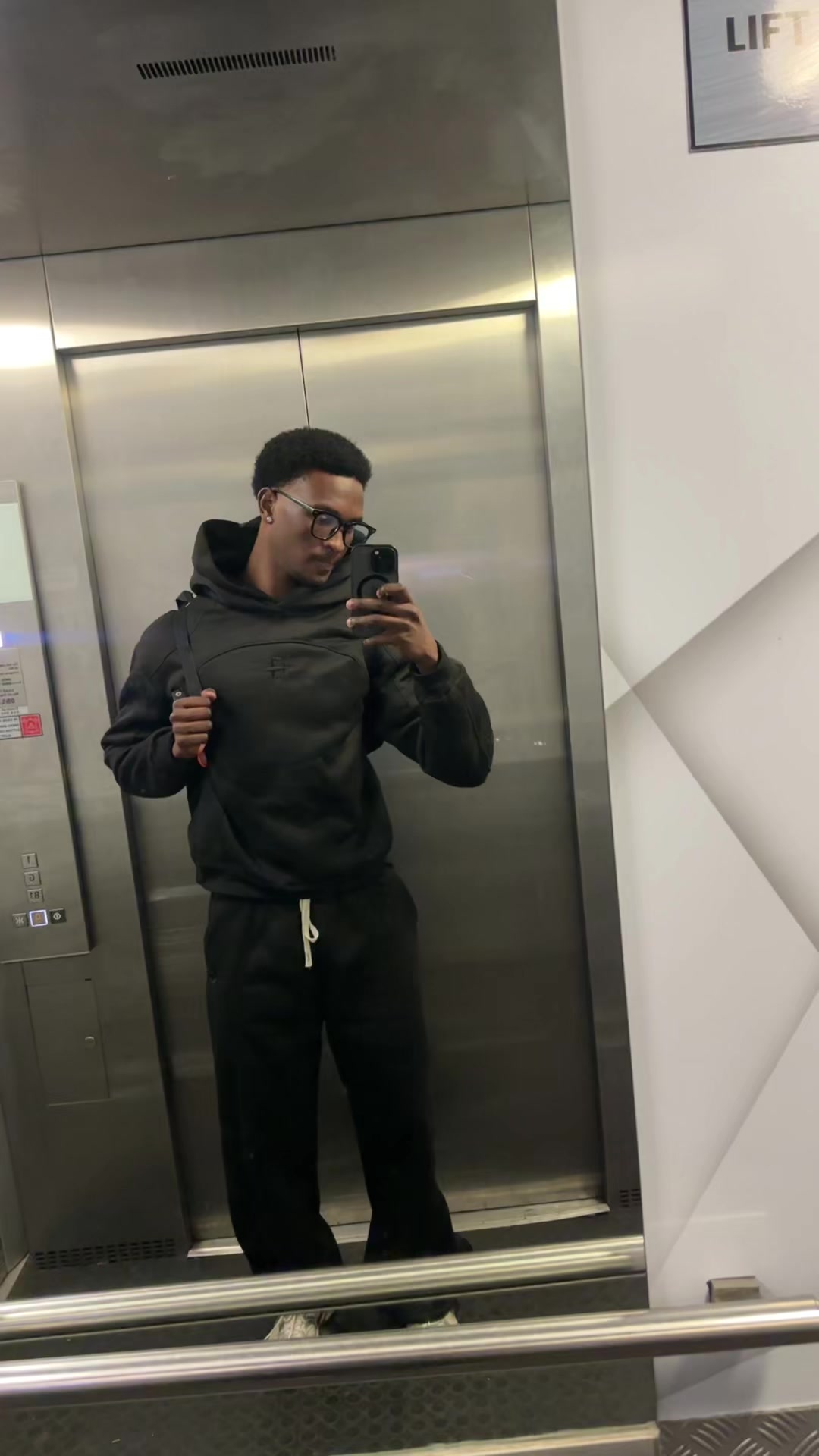 @Luv.Twin