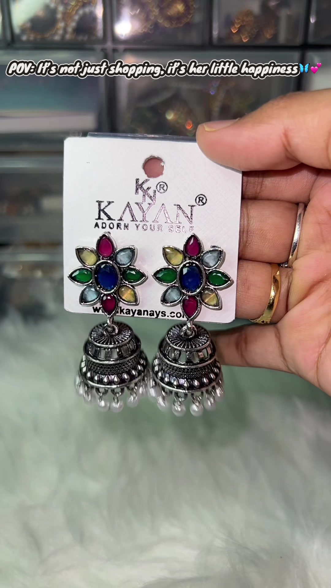 @Jewelsbyshax_