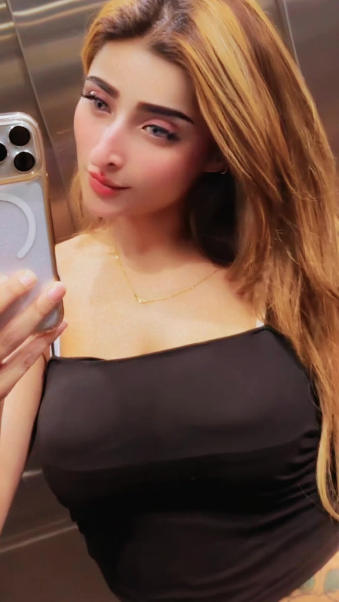 @sara khan