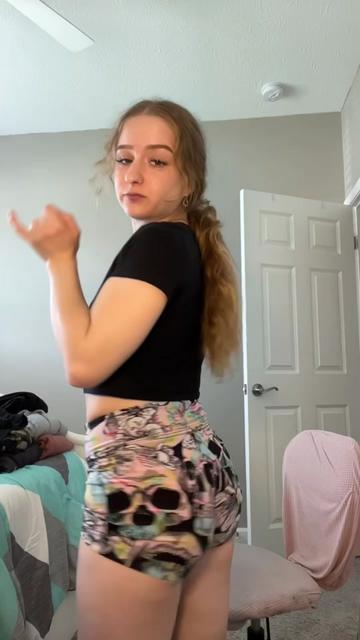 @itty bitty