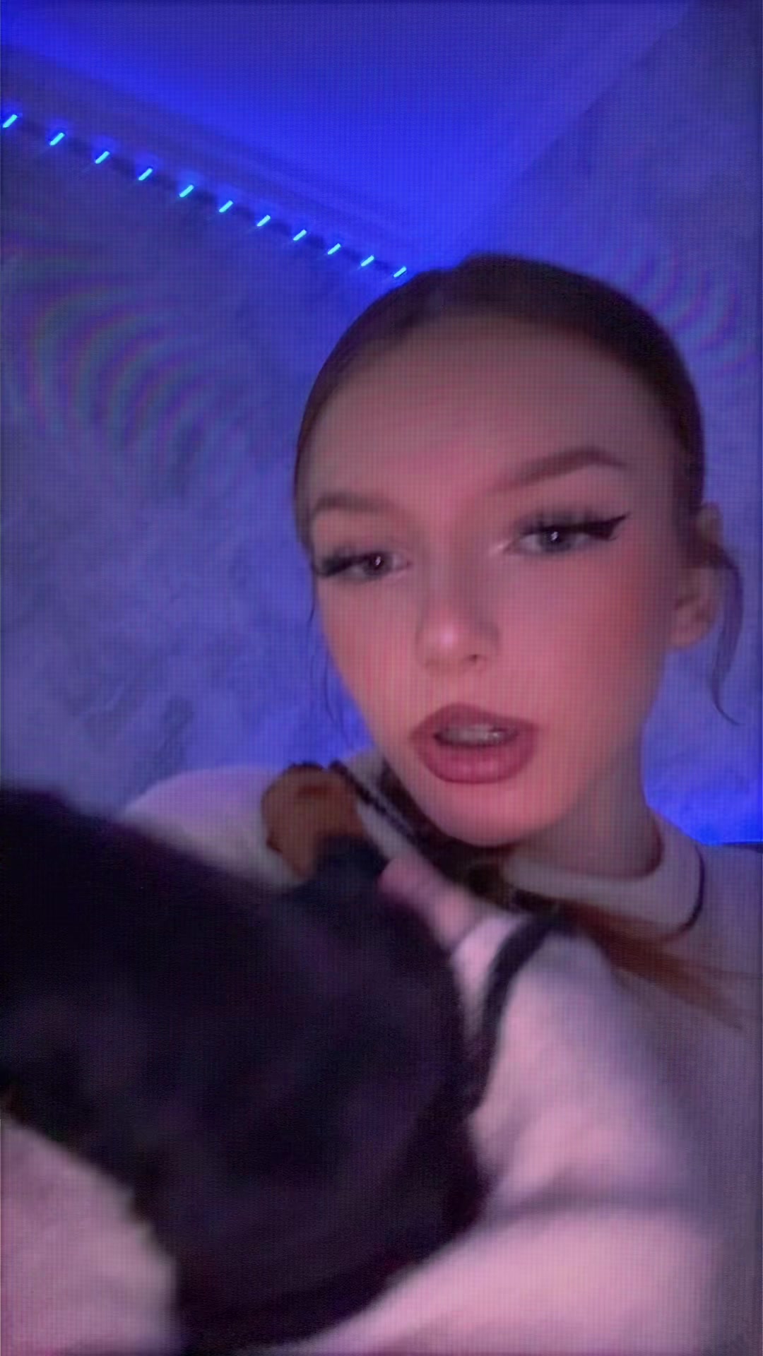 @nela
