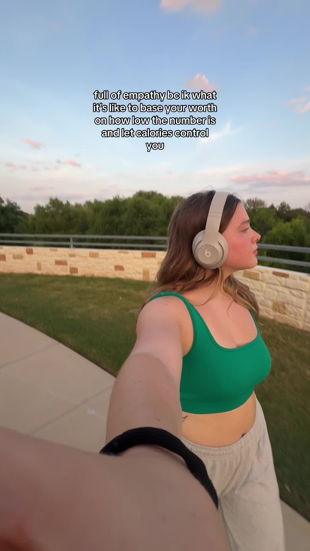 @thephoebekaul
