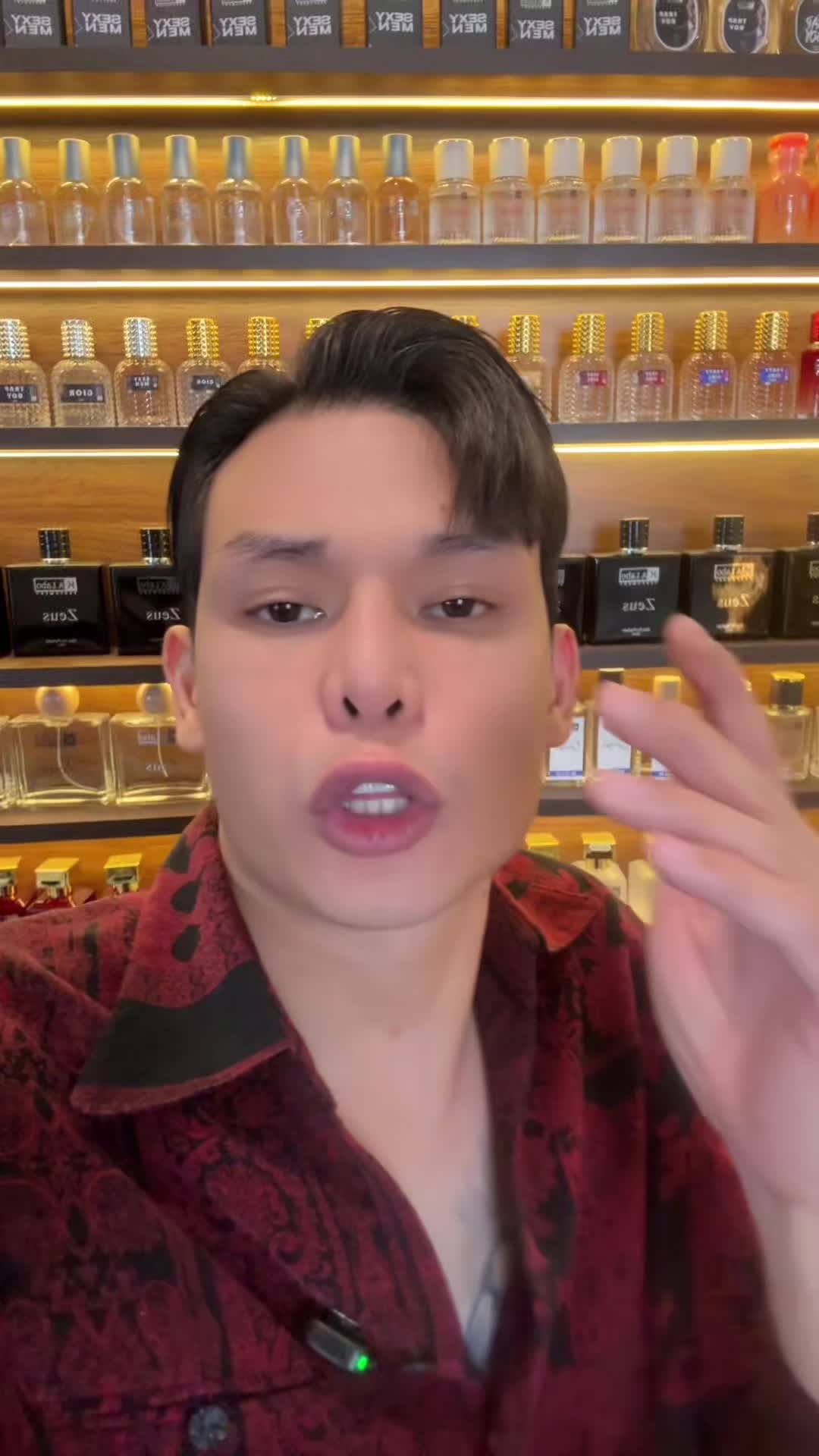 @Ưng Th&aacute;i