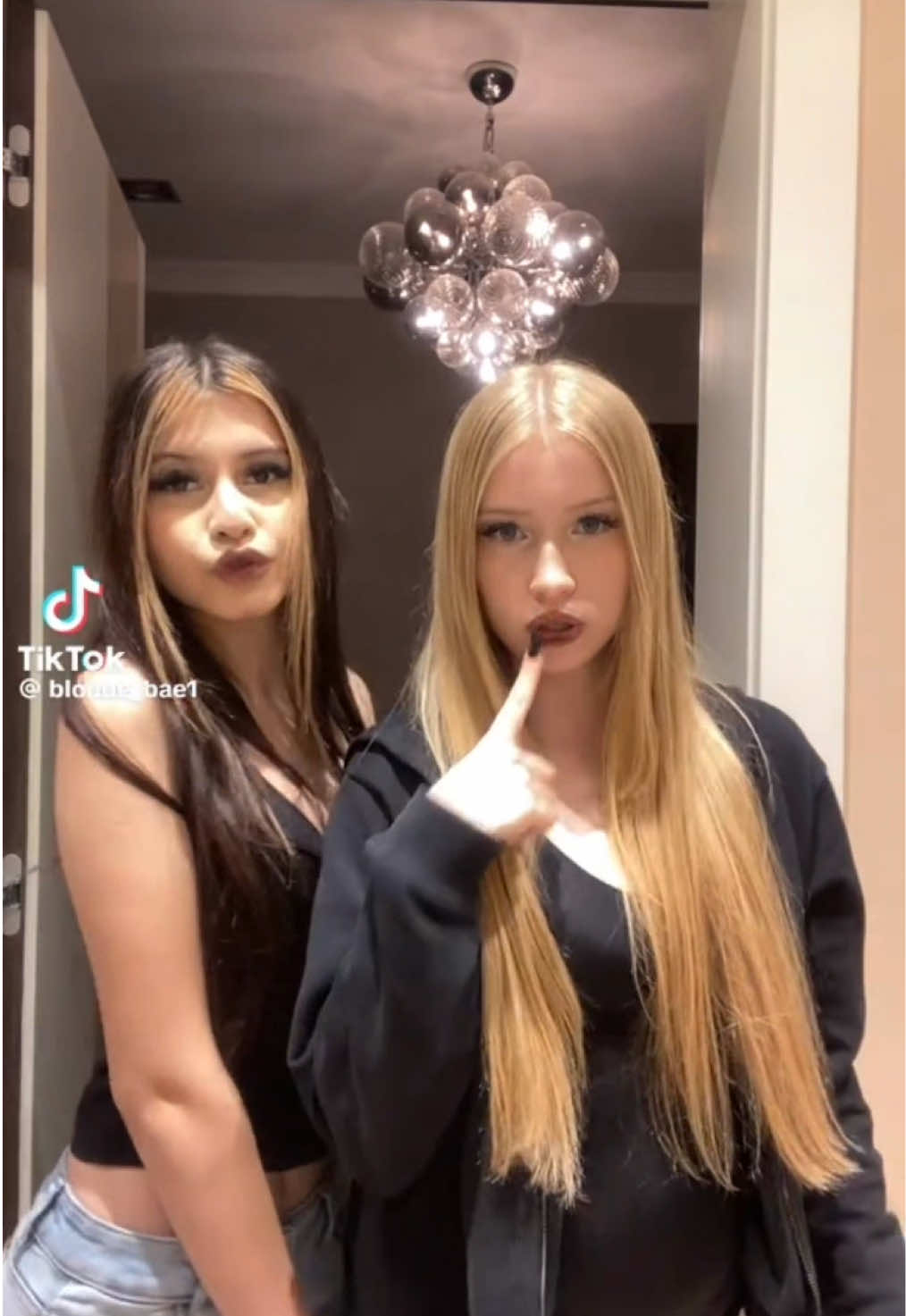 @yuxxi