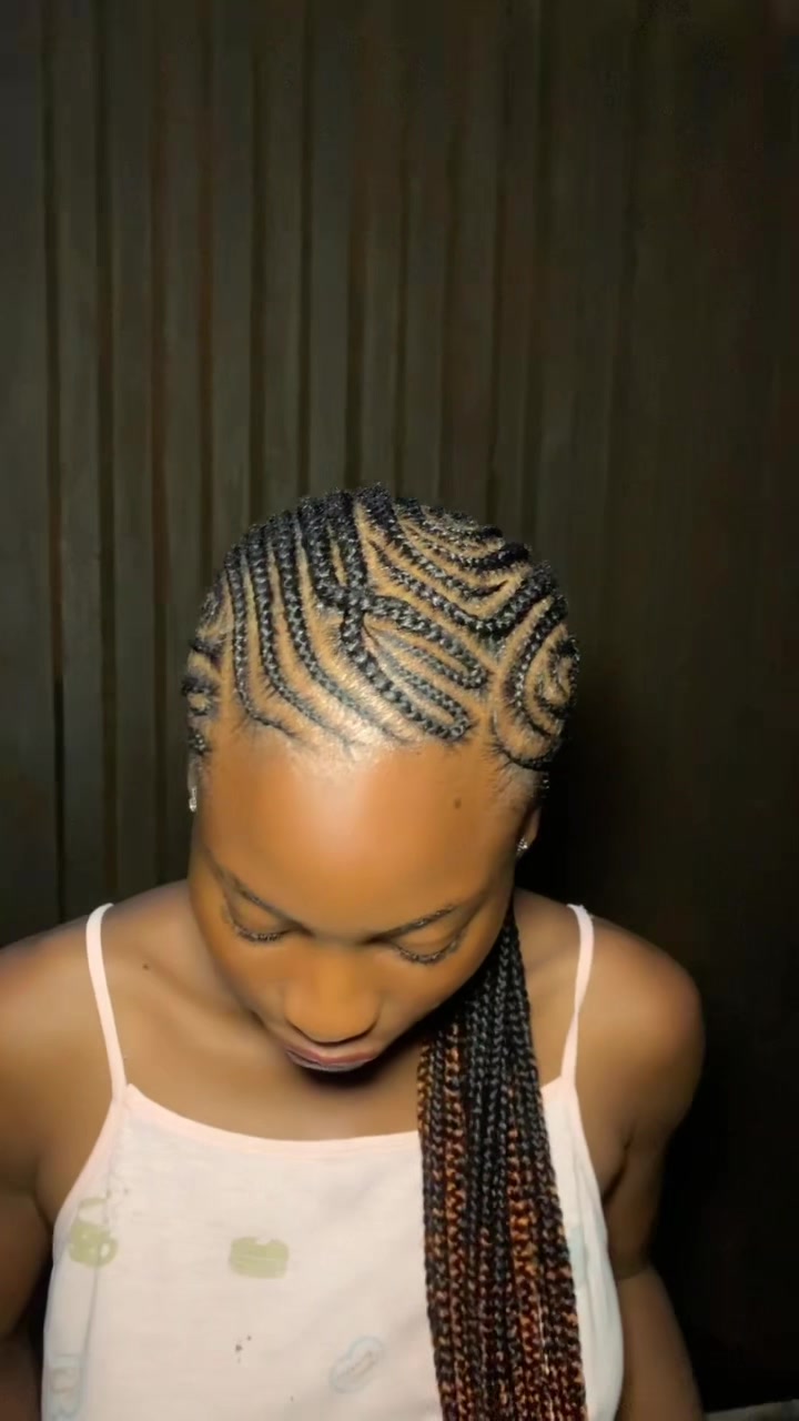 @HAIRSTYLIST IN LASUED