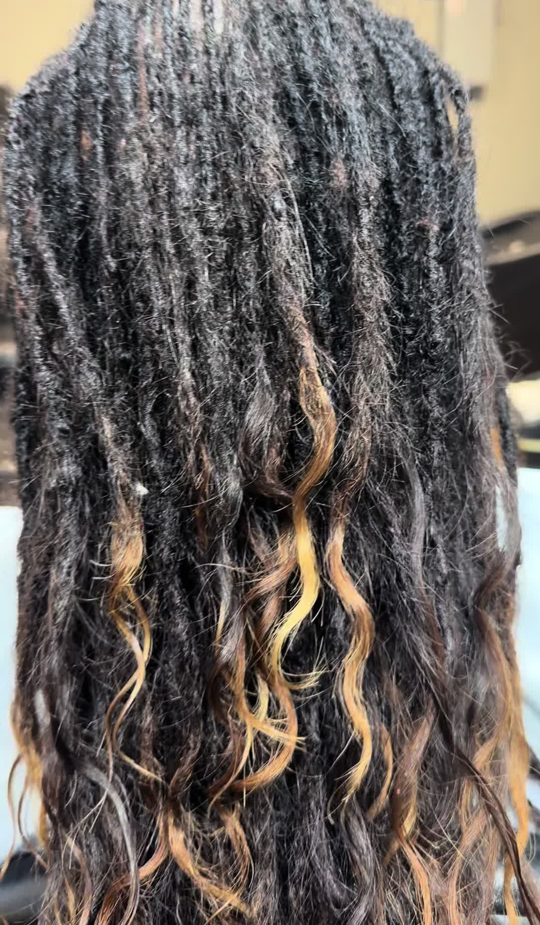 @zell_thestylist