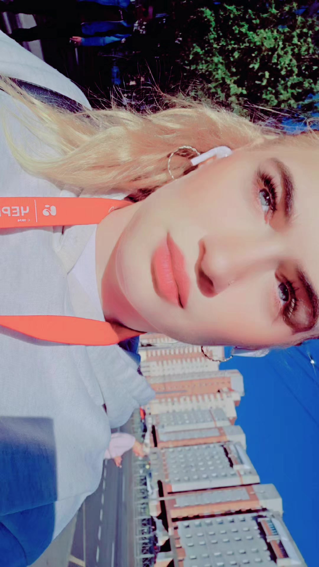 @😈