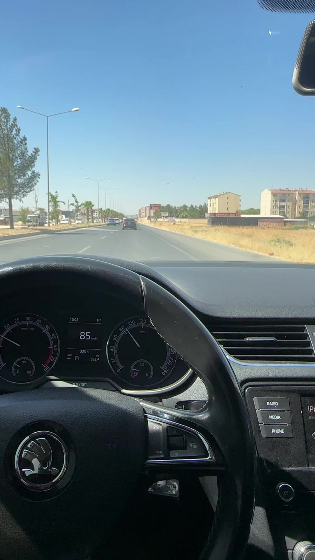 @E L İ 47