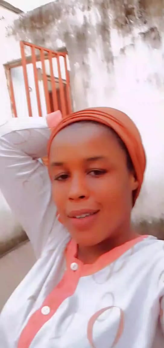 @Queen fatiya fmf