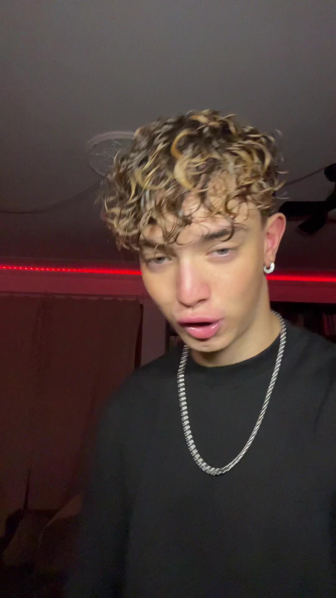 @𝓨 𝓛 𝓘 𝓐 𝓝💎