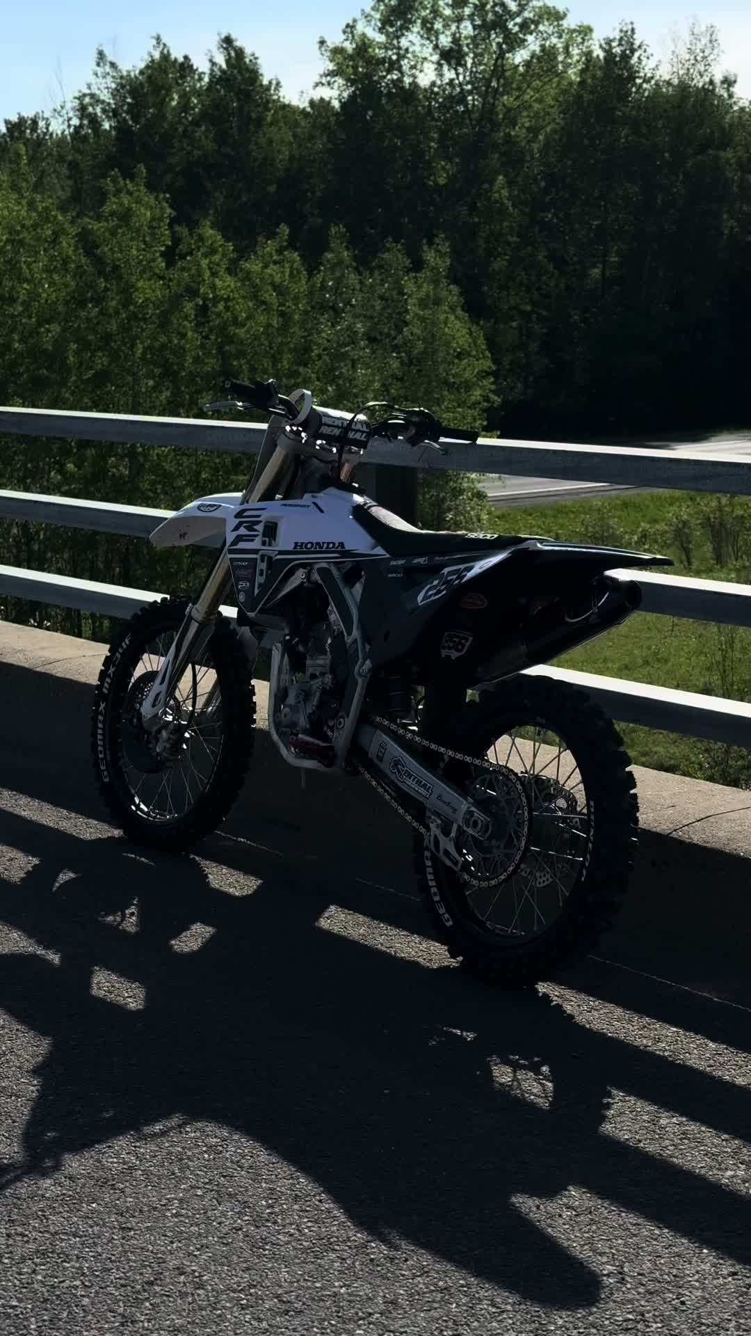 @emile_250r👑