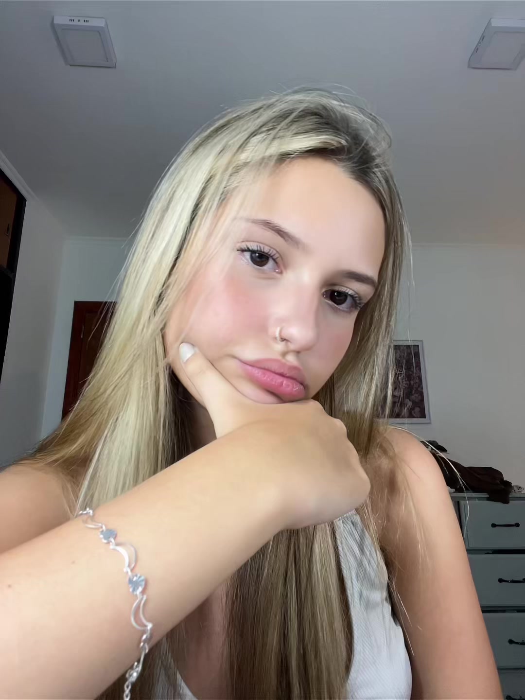 @𝐚𝐧𝐧 ★