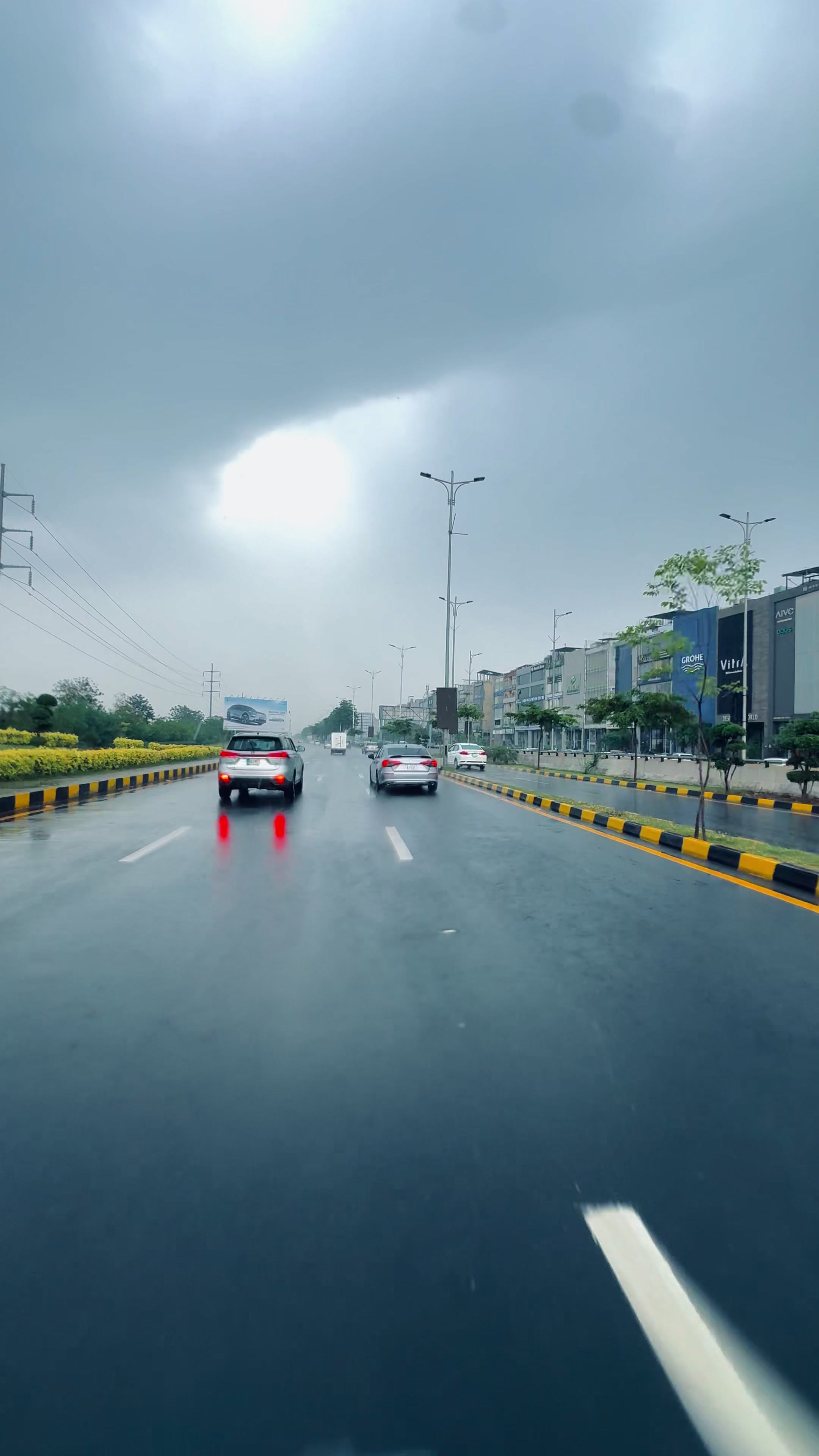 @Lahore lahore ay