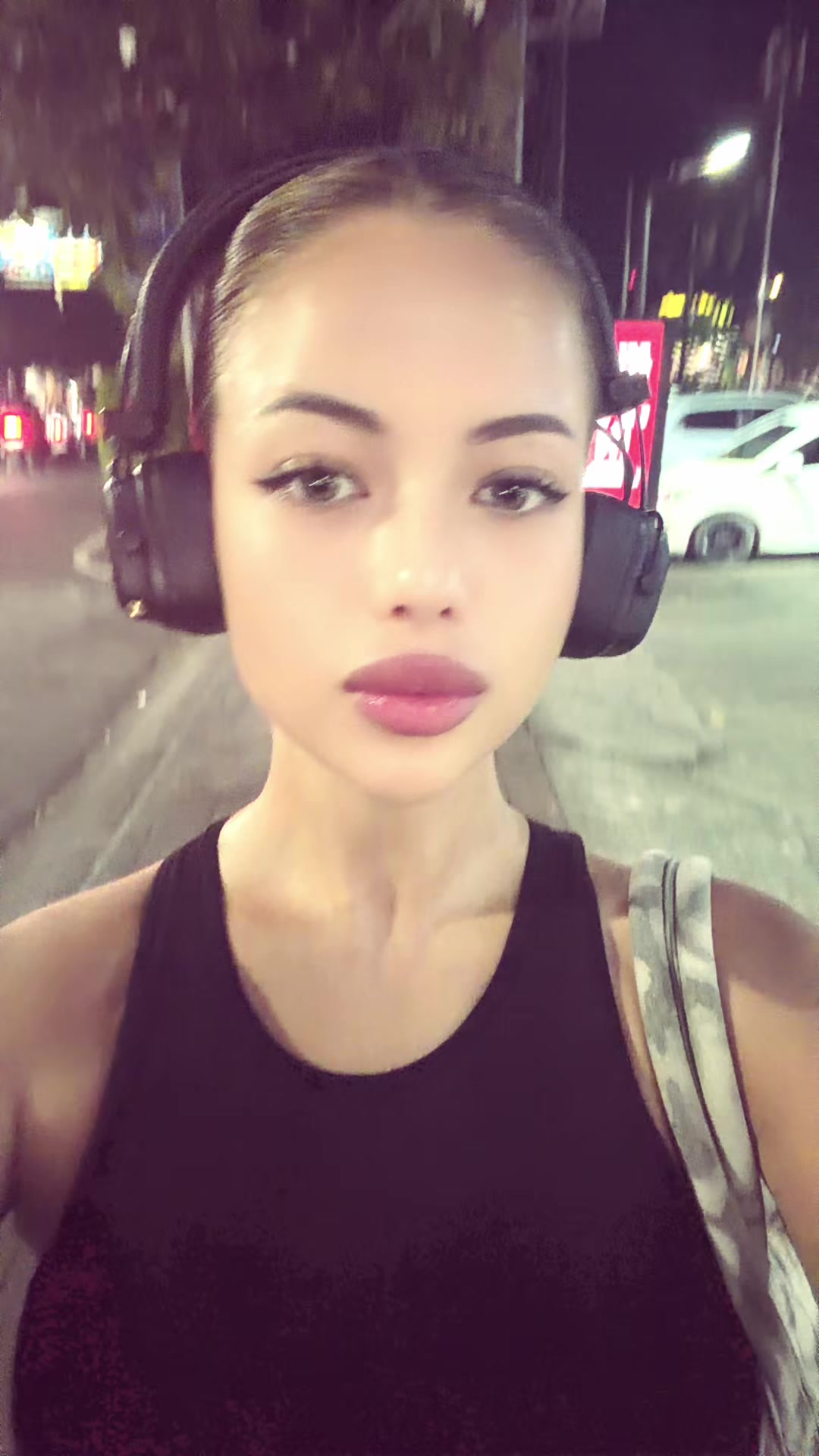 @Алона