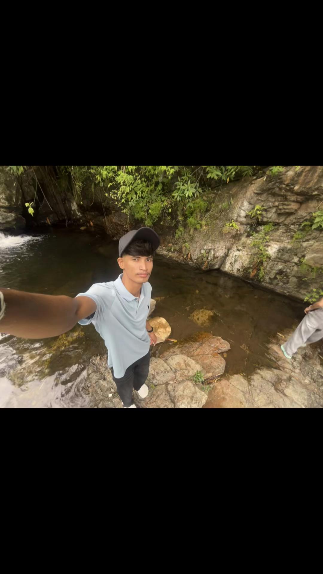 @Mut-못-មុត🤍