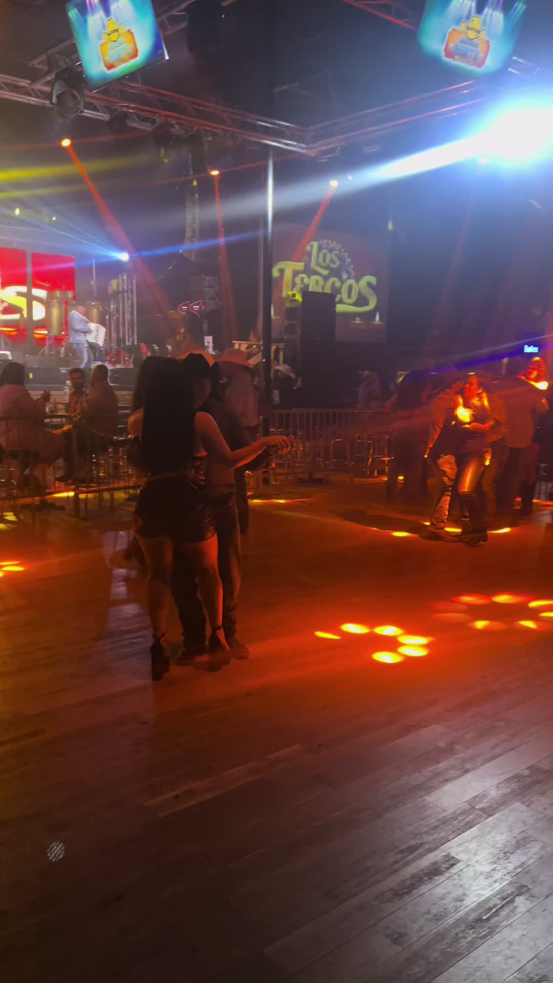 @Adictos al baile oficial