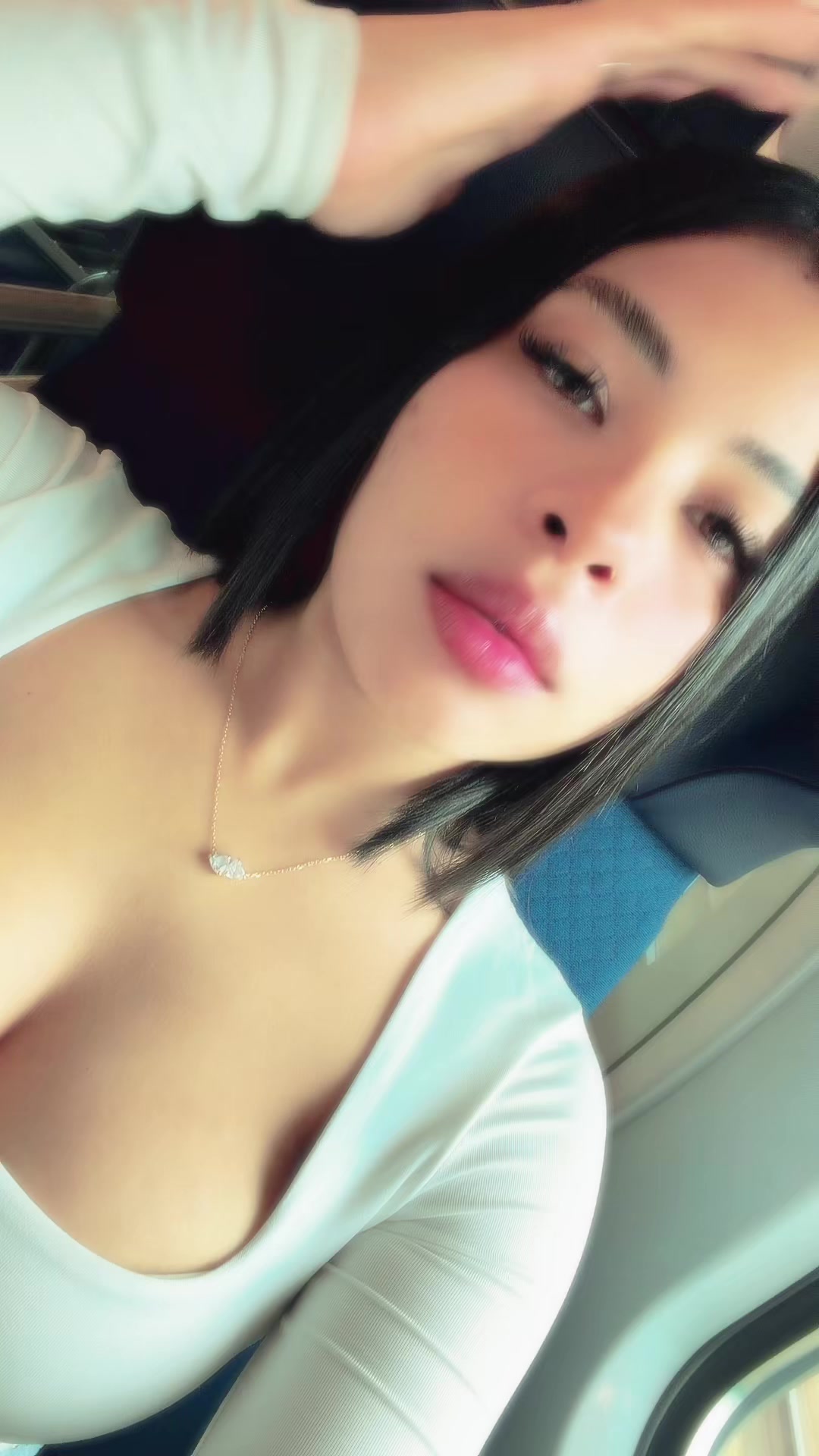 @🦋