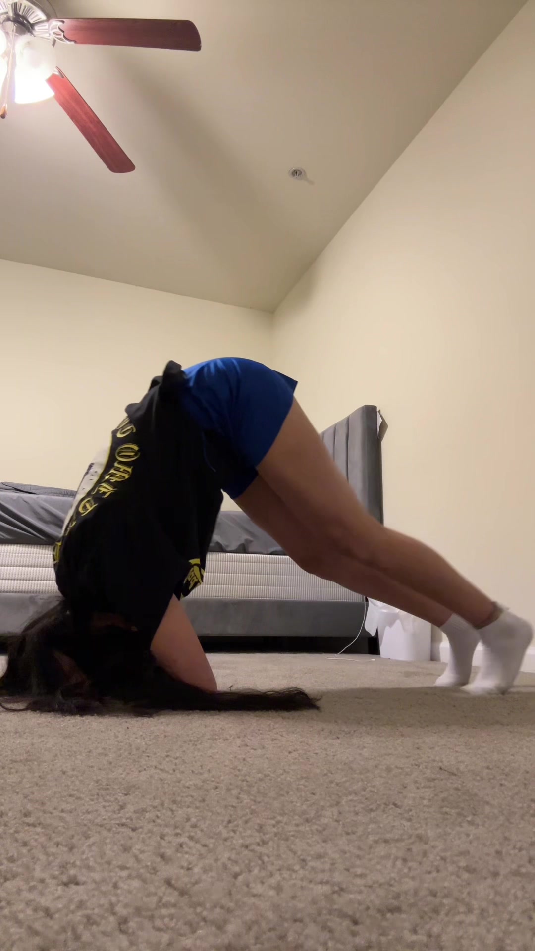 @️leslie