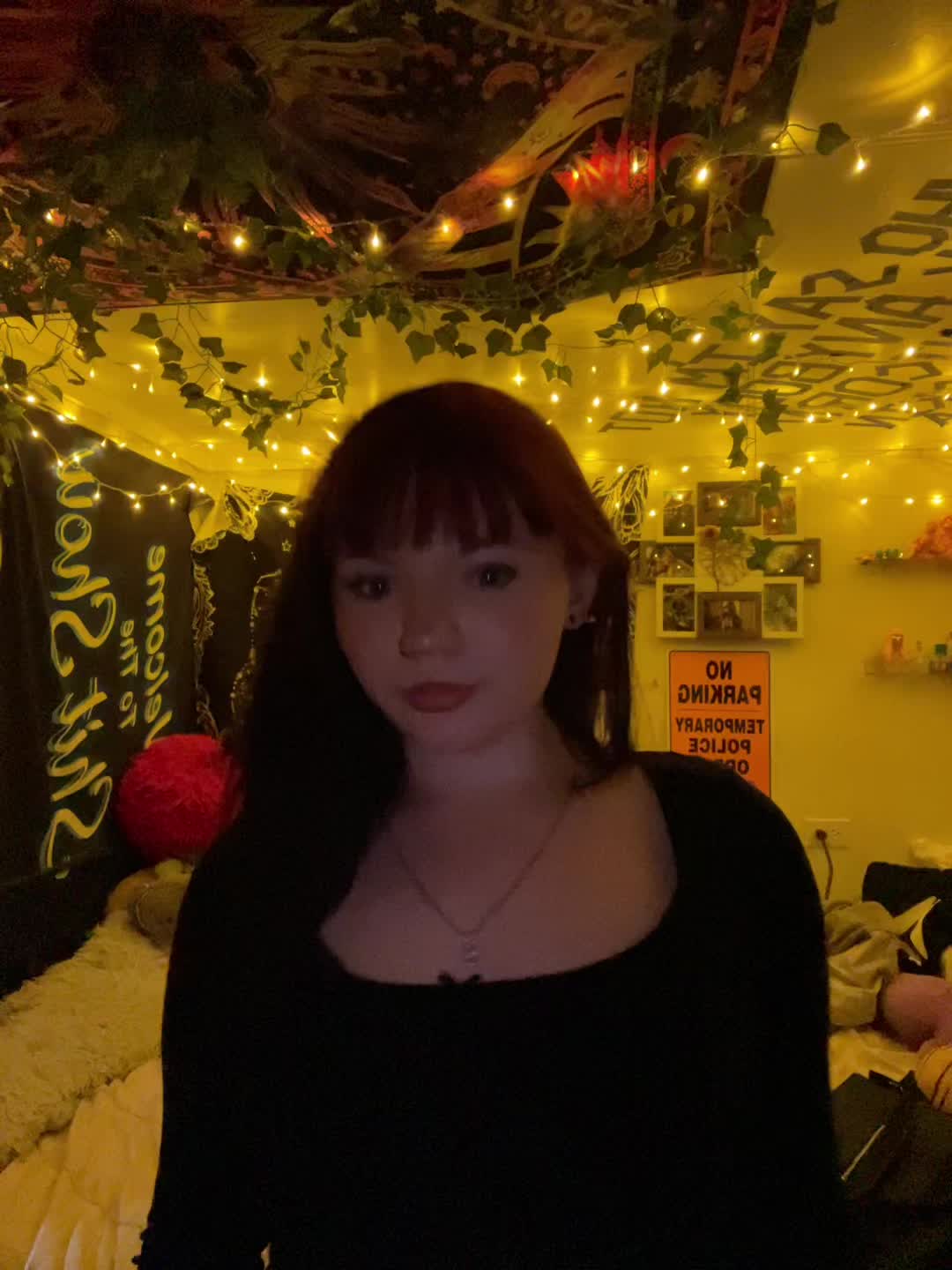 @🪩