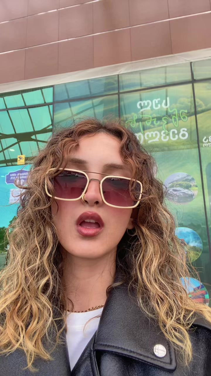 @areny.q
