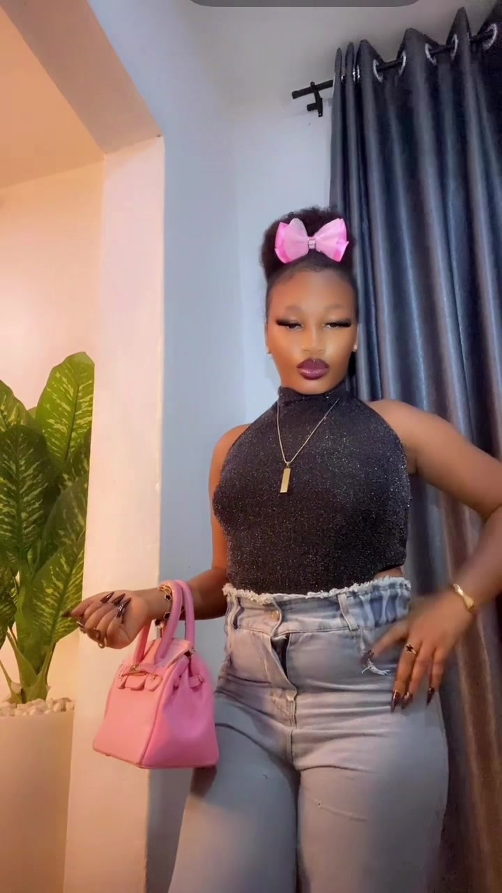 @Sexy cherry 🍒
