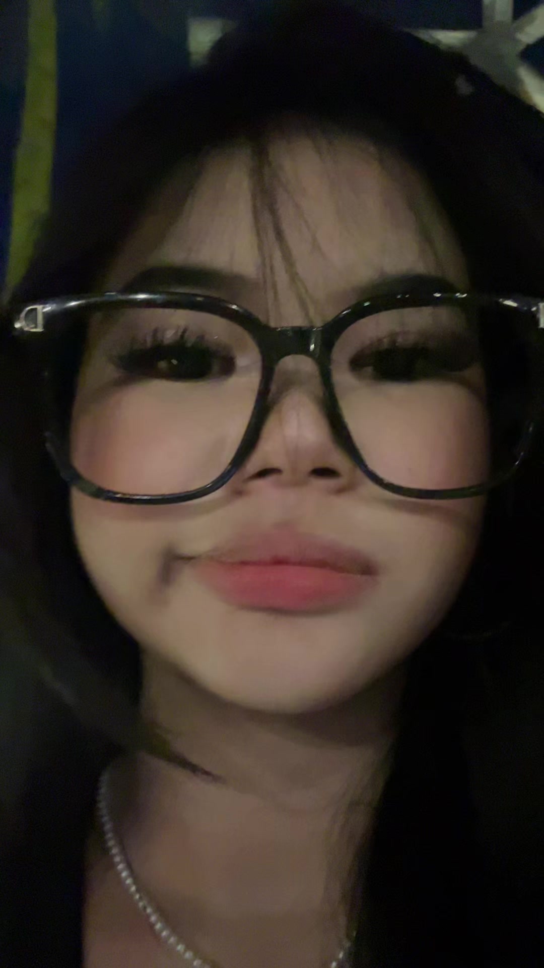 @salila gomez