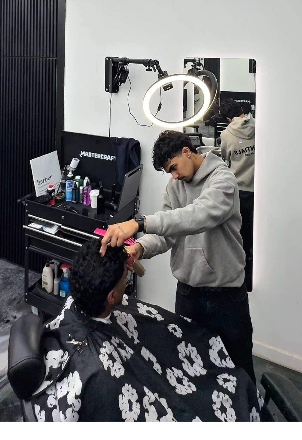 @Twins barbershop