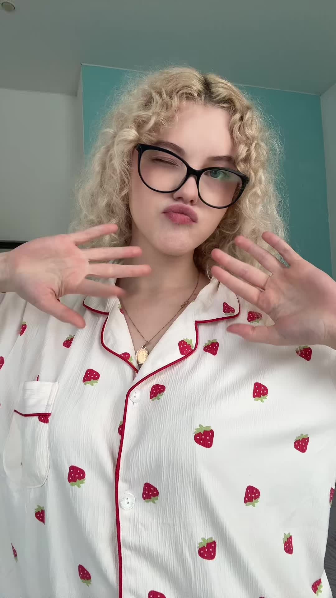 @рия вэсликс <33