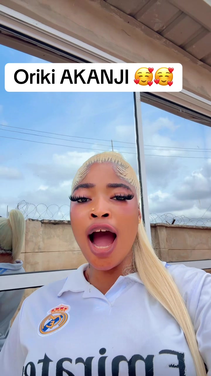 @OMODUNMADE AK&Eacute;W&Igrave;