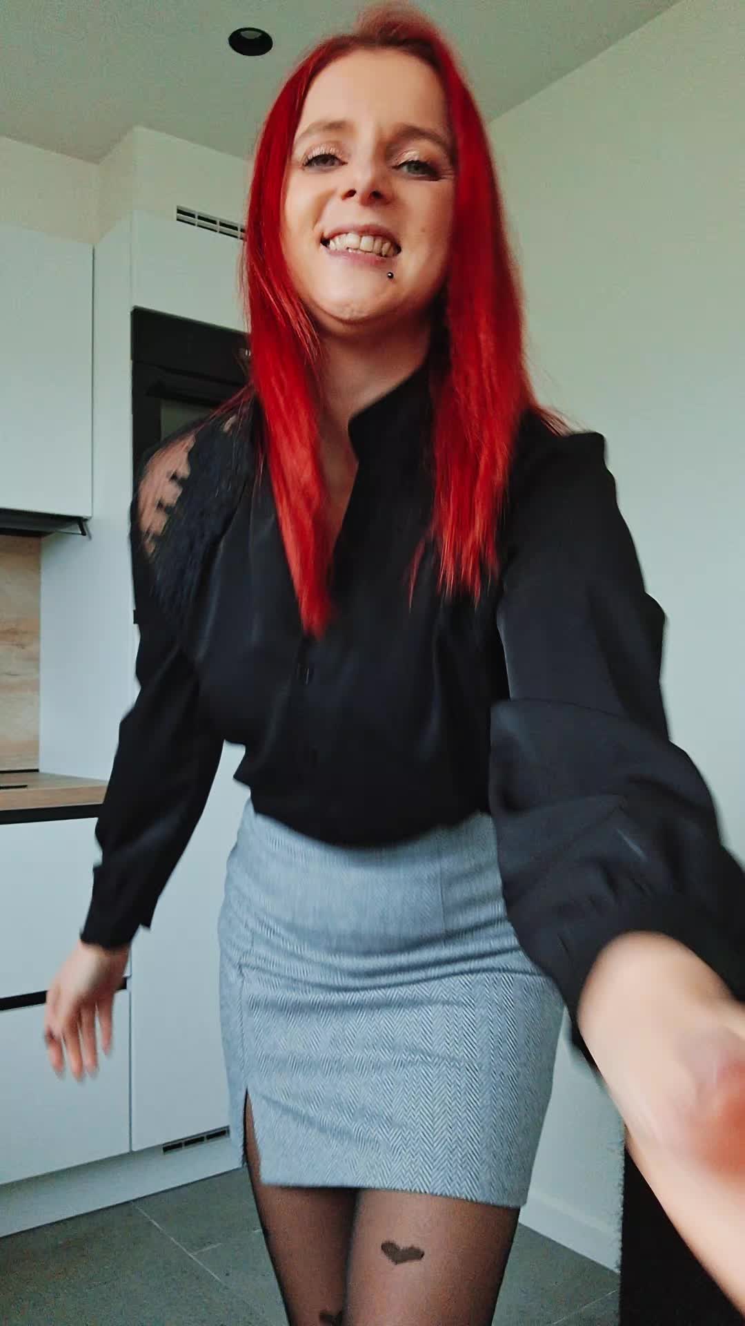 @Ladyk_in_red❤️