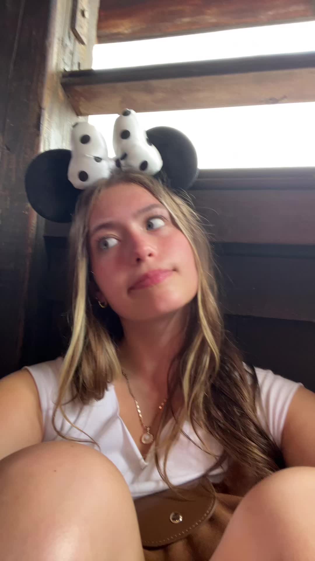 @dina