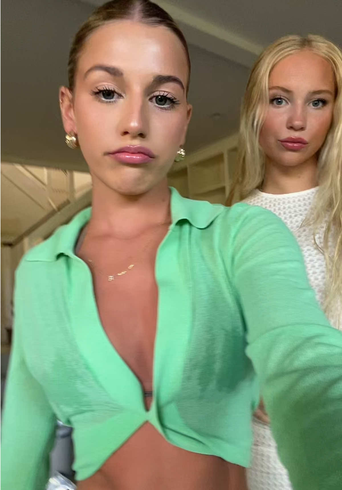 @🥹