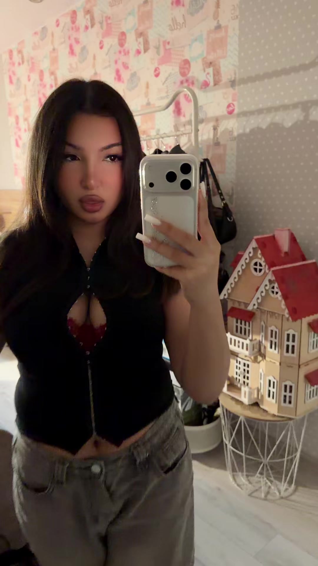 @Karina