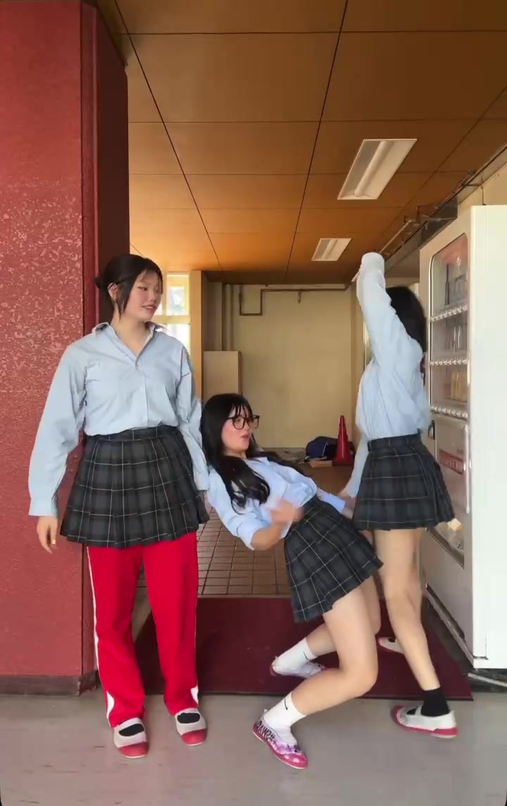 @𝒀𝒖𝒊