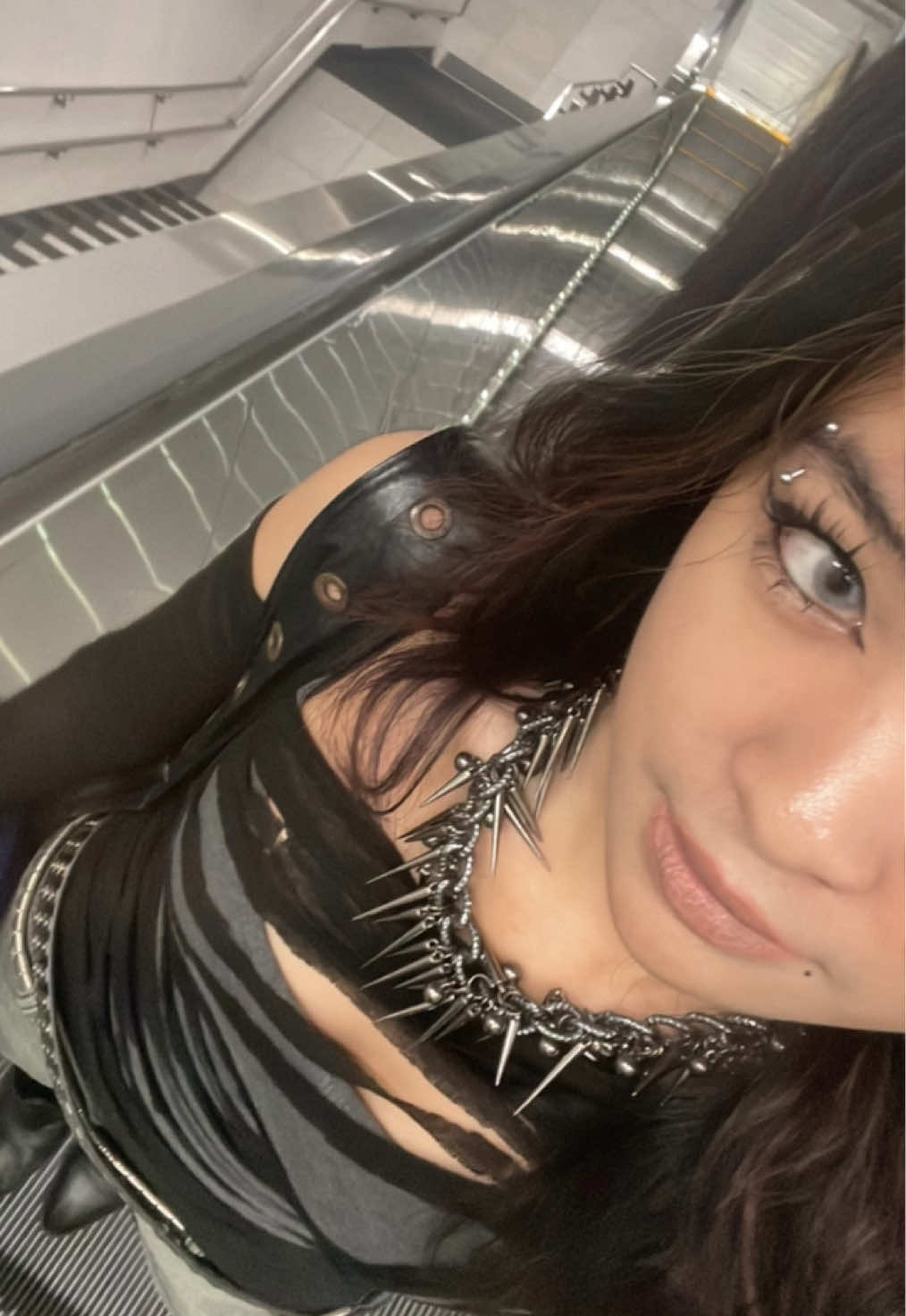 @bella
