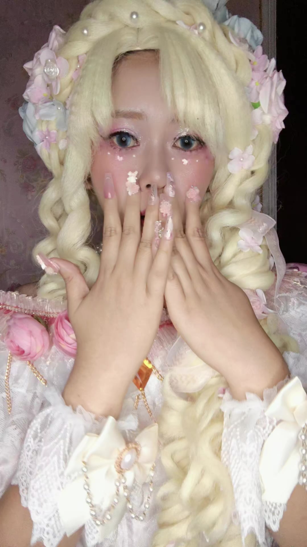 @Maxiel Linda-姫 🌹🌙
