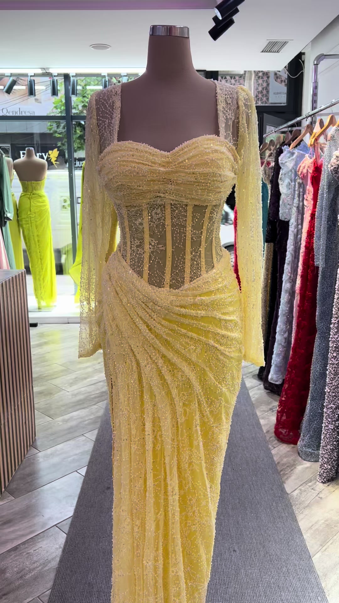 @Bora Fashion