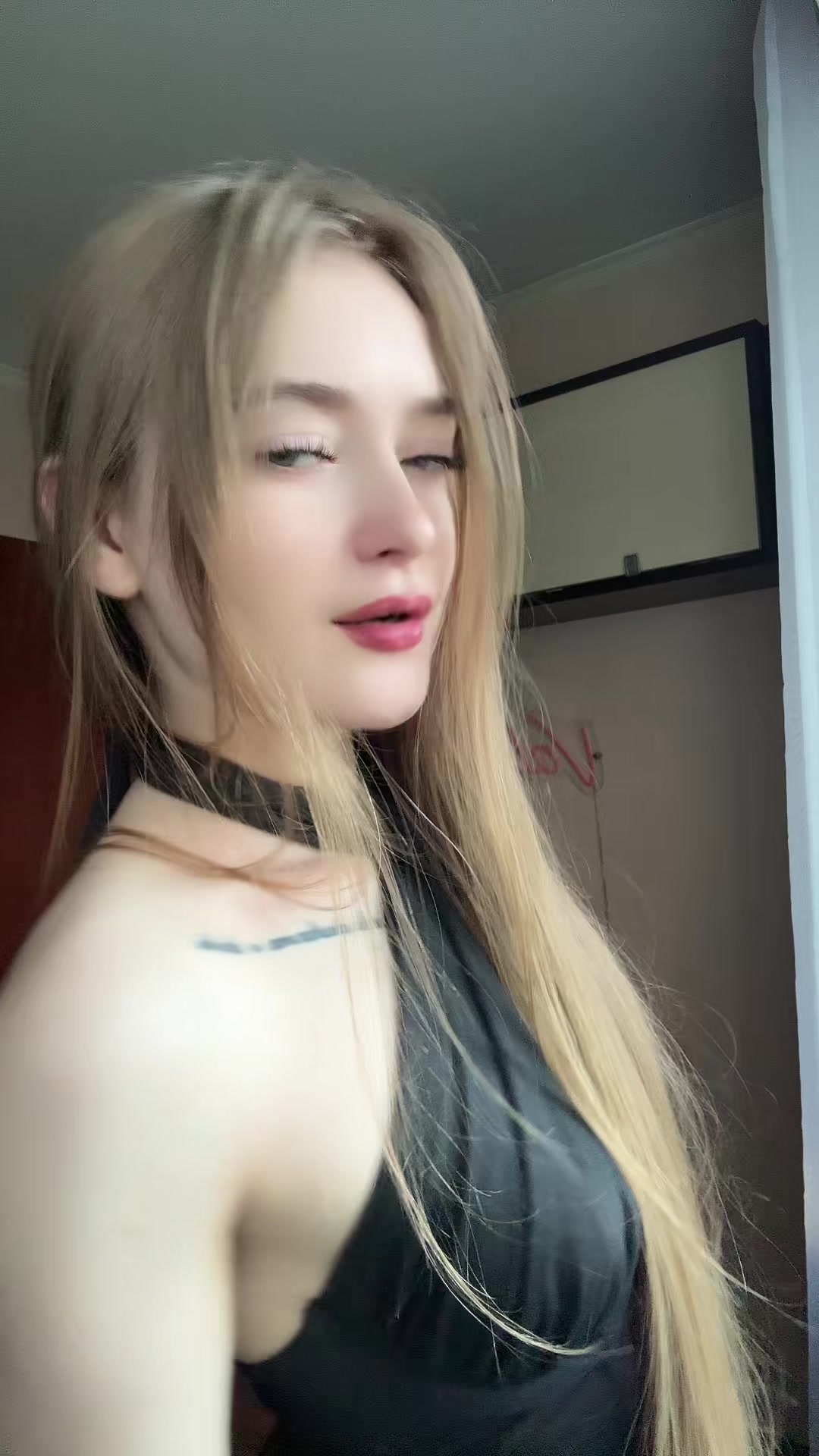 @888
