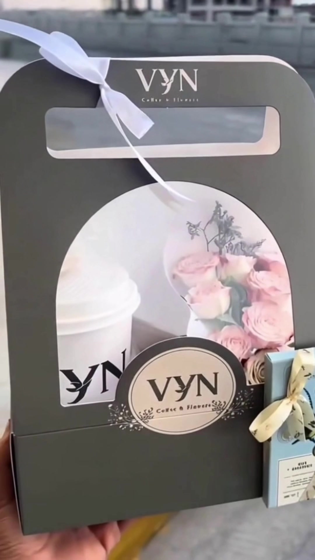 @VYN Coffee & Flowers
