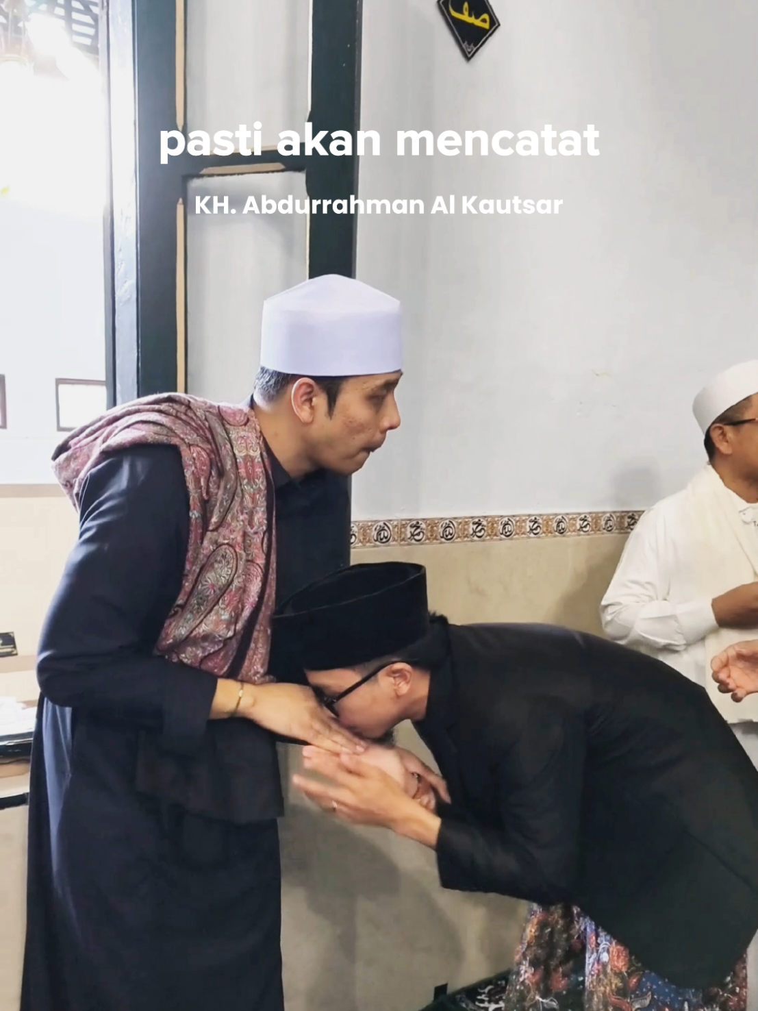 @Senaaa