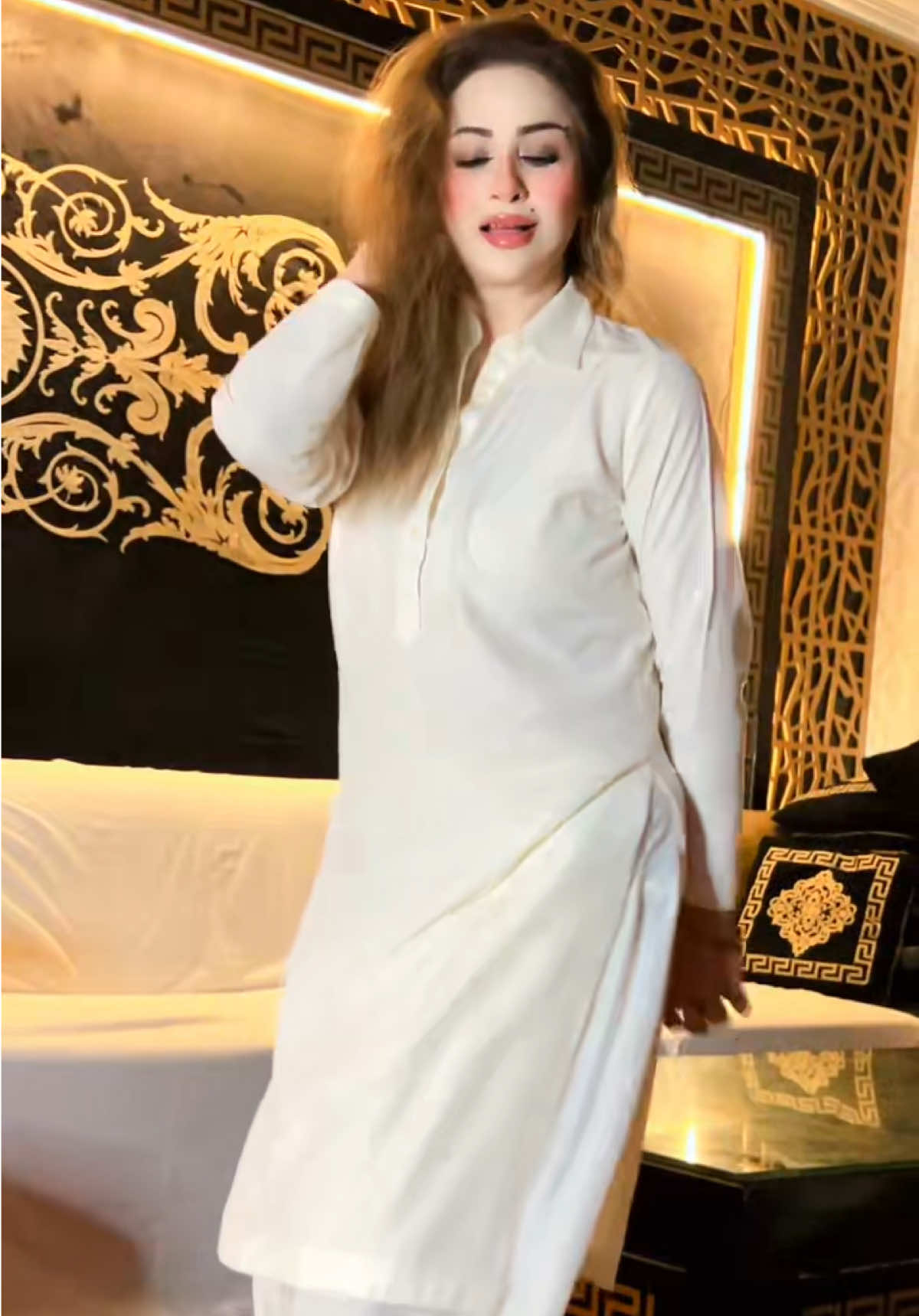 @Honey Shahzadi