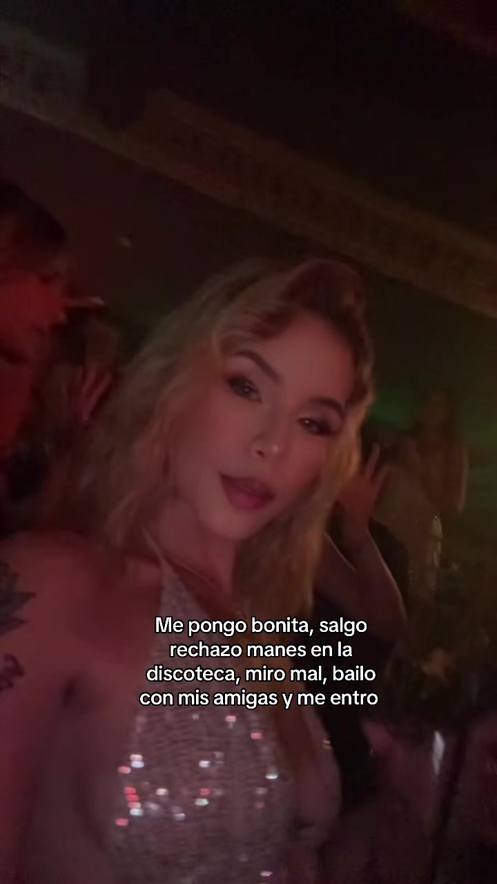 @Daniela🧸