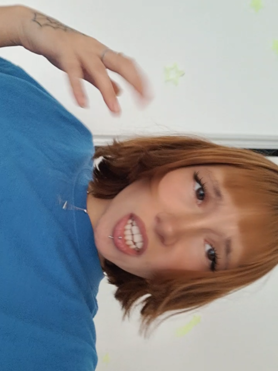 @maria victoria (^-^)