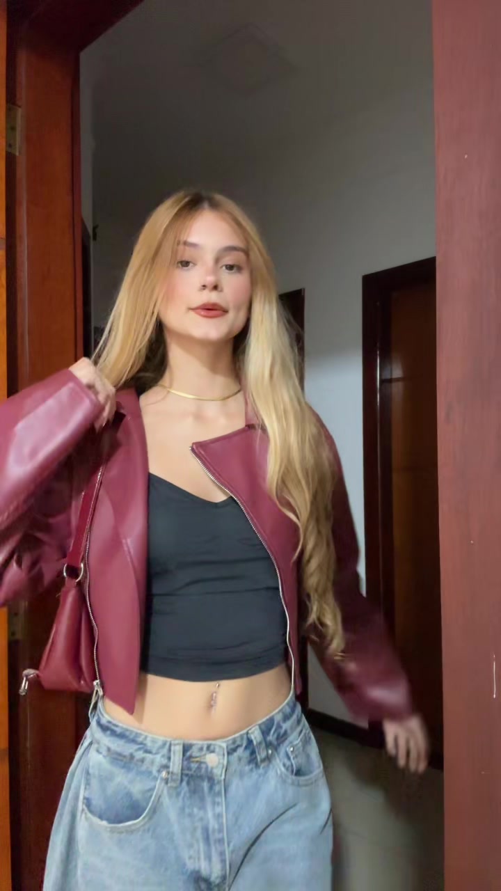 @Clara_branquinhoo